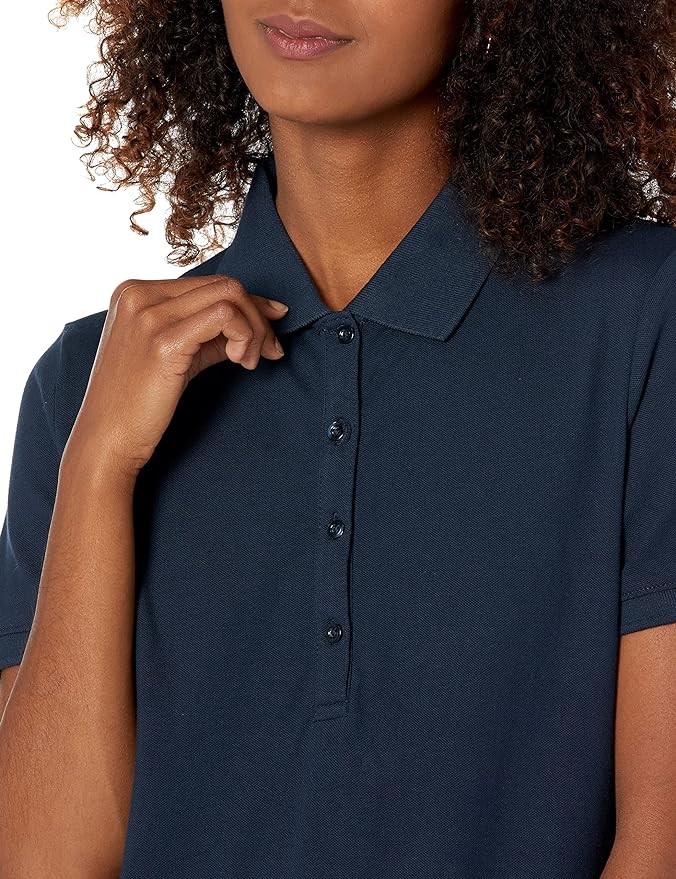 Amazon Essentials Women's Short-Sleeve Polo Shirt (Available in Plus Size)