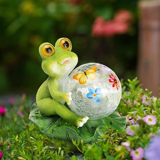VZVXCC Frogs Garden Outdoor Decor Statue-Garden Frog Outdoor Decor with Solar LED Crackle Ball,Waterproof Resin Cute Animal Sculpture Lights, Ideal Ornament for Yard Lawn Patio